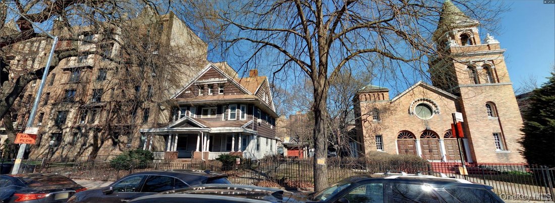 House in New York, New York, United States 2 - 19048426