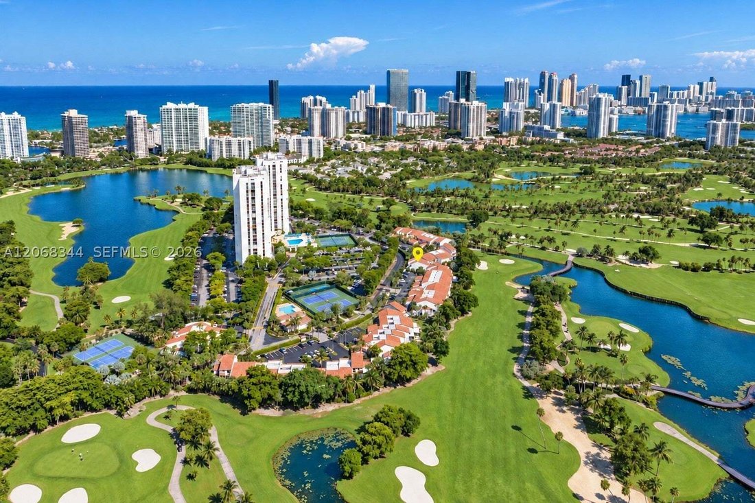 Maison de ville à Aventura, Floride, États-Unis 1 - 18634129