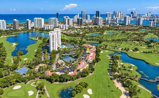 Maison de ville à Aventura, Floride, États-Unis 1