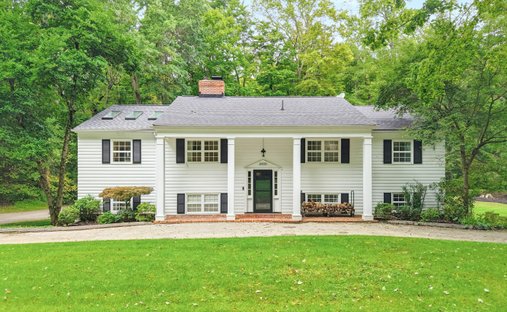 House in Gates Mills, Ohio, United States 1