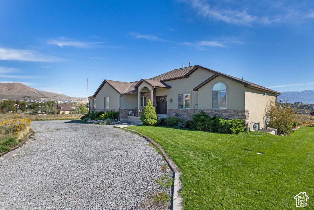House in Eagle Mountain, Utah, United States 2 - 19045914