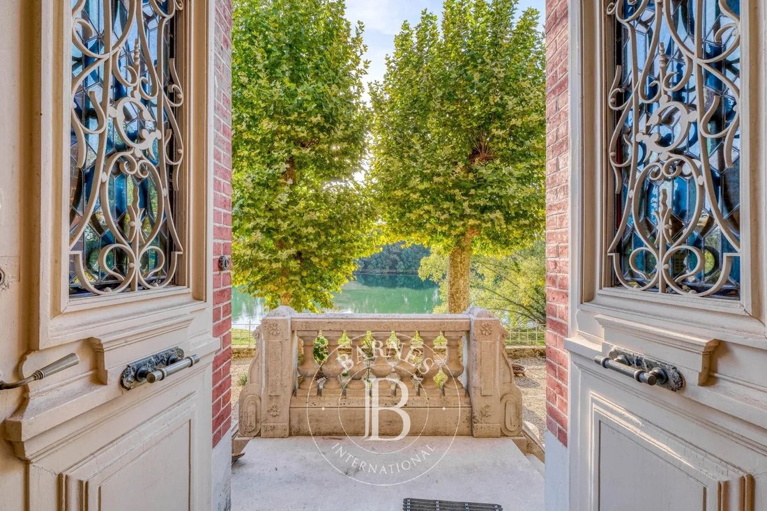 Estate in Centre Ville Nord Ouest, Fontainebleau, France 3 - 19047089