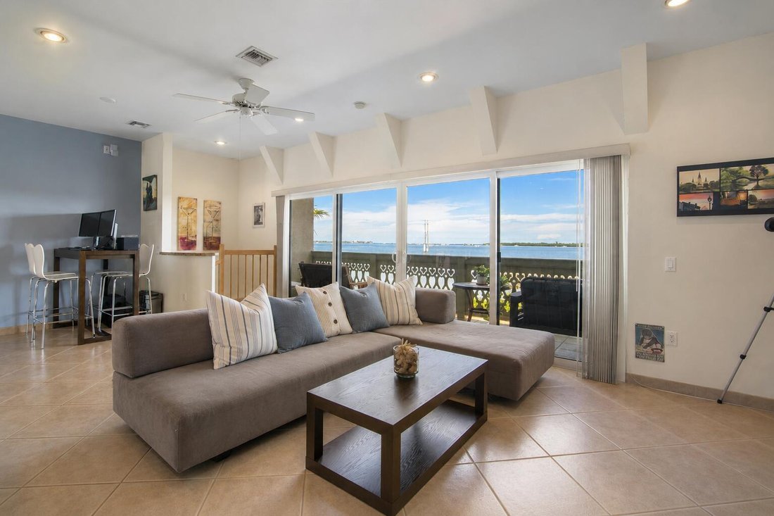 Townhouse in Key West, Florida, United States 4 - 19048292