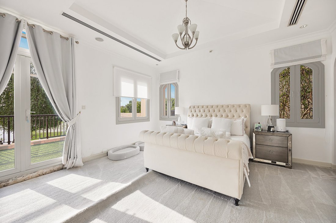 Villa in Al Wasl, Dubai, United Arab Emirates 1 - 19047921