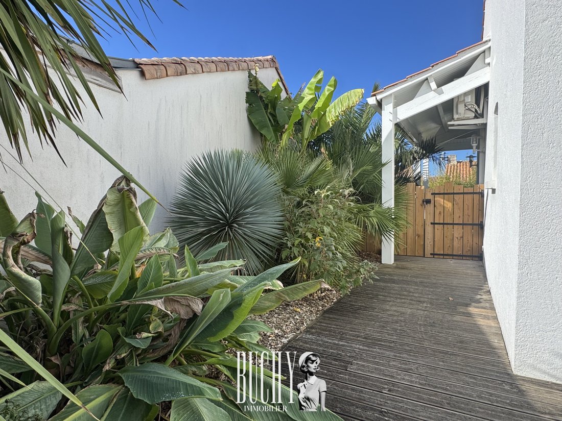 House in Olonne-sur-Mer, Les Sables-d'Olonne, France 1 - 19047000