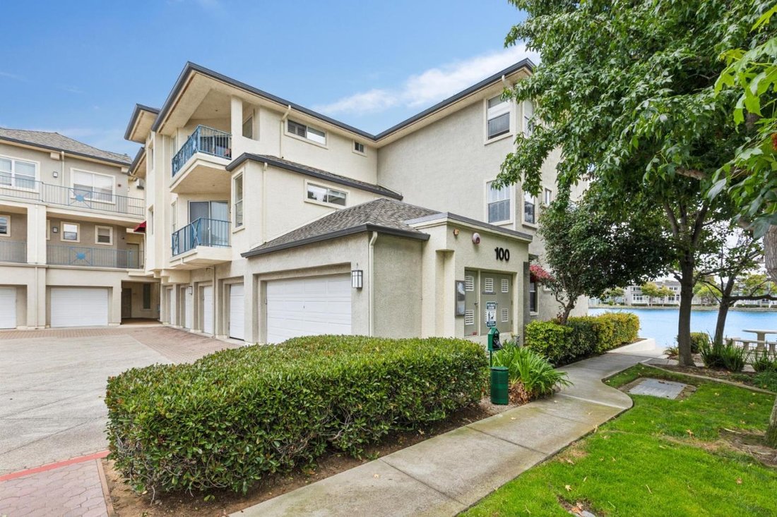Condo in Redwood City, California, United States 1 - 19045794