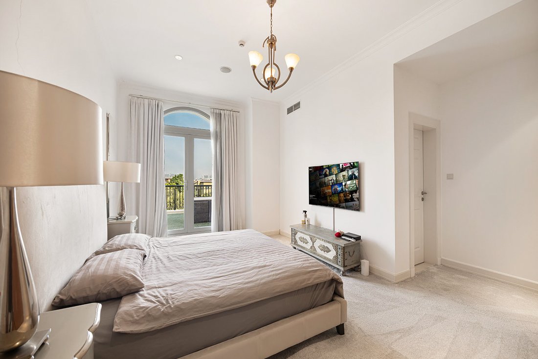 Villa in Al Wasl, Dubai, United Arab Emirates 4 - 19047921
