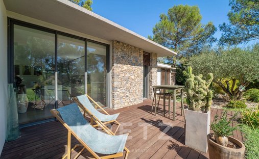 Villa à Camplanier, Nîmes, France 1