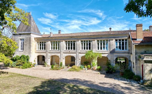 Villa in Libourne, Nouvelle-Aquitaine, France 1