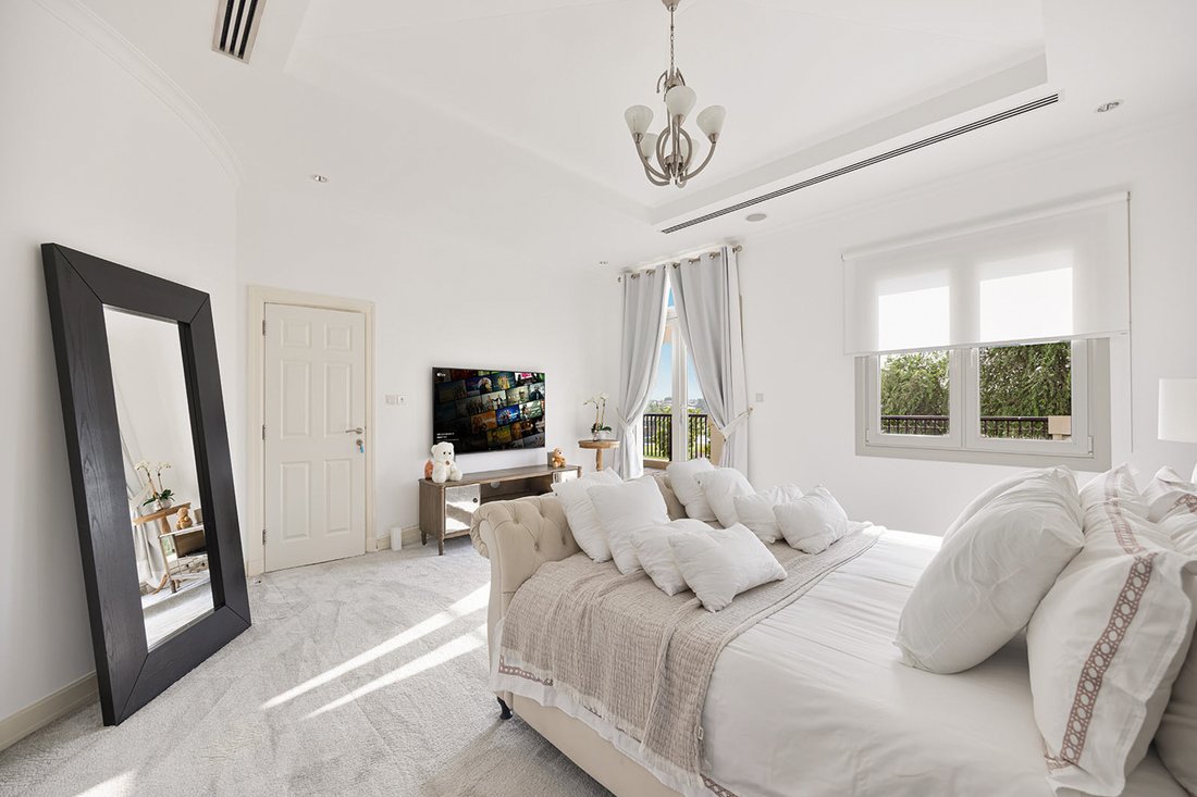 Villa in Al Wasl, Dubai, United Arab Emirates 3 - 19047921