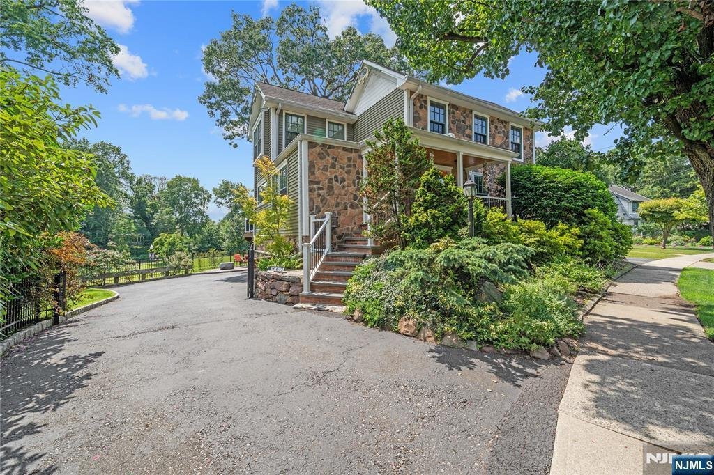 House in Nutley, New Jersey, United States 4 - 19047605