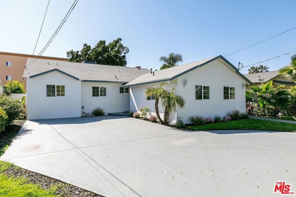House in Los Angeles, California, United States 1 - 19045629