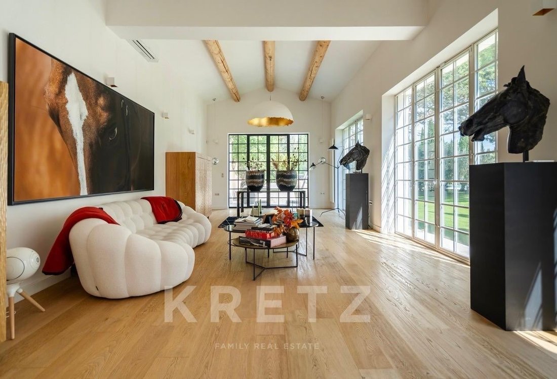House in Eygalières, Provence-Alpes-Côte d'Azur, France 4 - 19047282