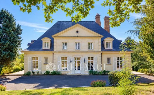Domaine à Herbeville, Île-de-France, France 1