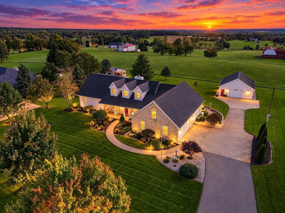 House in Bellefontaine, Ohio, United States 1 - 19048514
