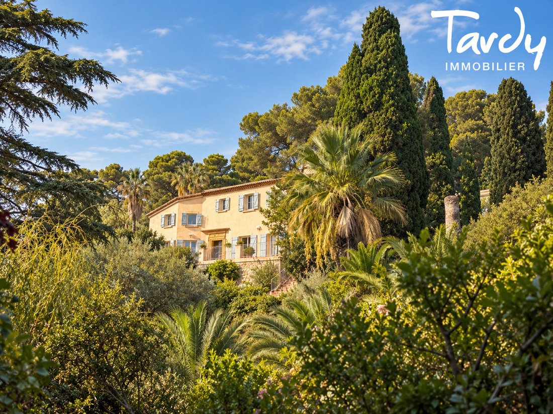 Villa a Centre Ville, Carqueiranne, Francia 2 - 19046703