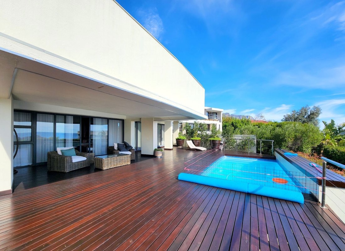 Apartment in Camps Bay, Atlantic Seaboard, Cape Town 1 - 19045543