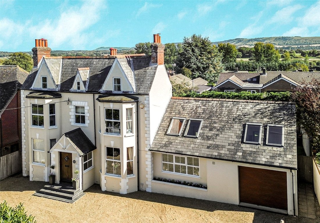 House in Coldwaltham, England 1 - 19045705