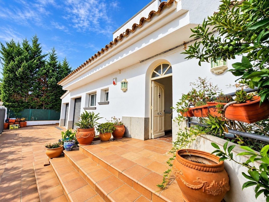 Chalet in Roses, Catalonia, Spain 1 - 19045645