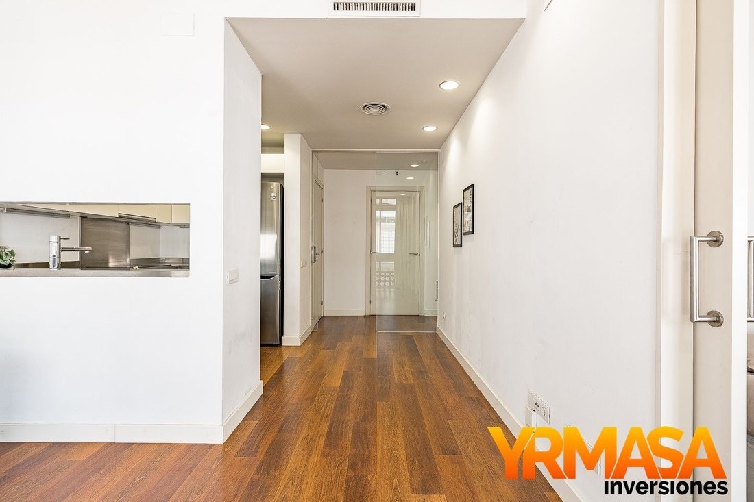 Wohnung in Eixample, Barcelona, Spanien 5 - 19048911
