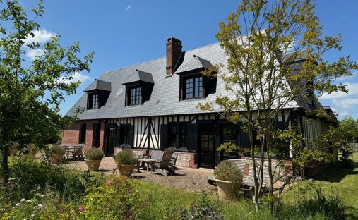 Maison à Berthouville, Normandie, France 1