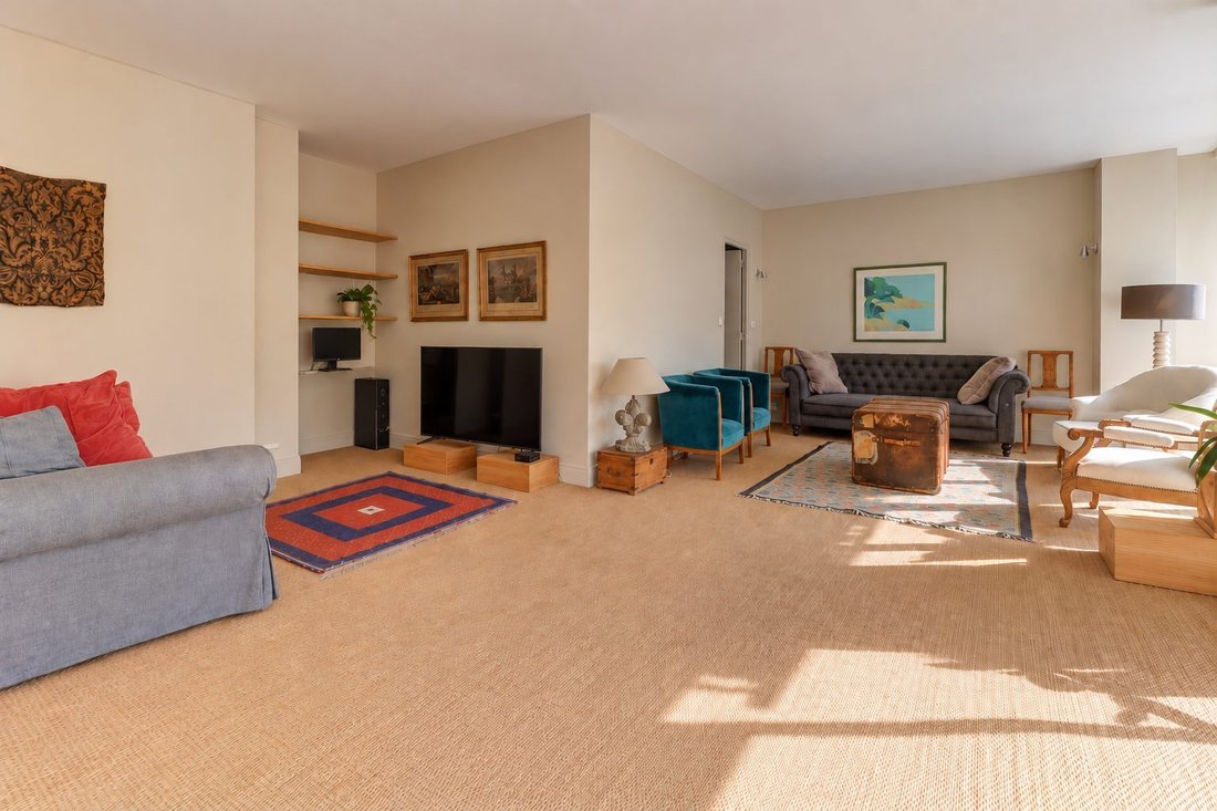 Apartment in Grenier–Point du Jour, Boulogne-Billancourt, France 2 - 19047560