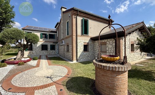 Villa à Casale di Scodosia, Vénétie, Italie 1