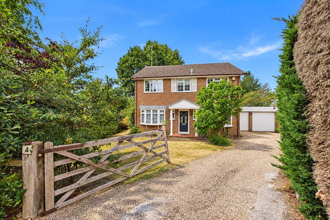 Haus in Horsell, Woking, England 1 - 18823077