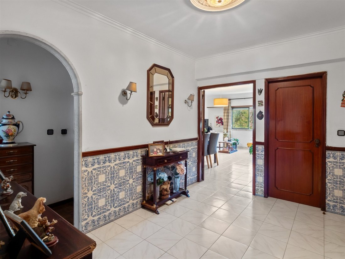 Wohnung in Carnaxide und Queijas, Lissabon, Portugal 2 - 19045872