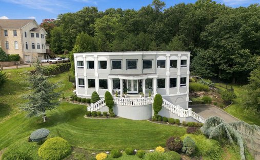 House in Totowa, New Jersey, United States 1