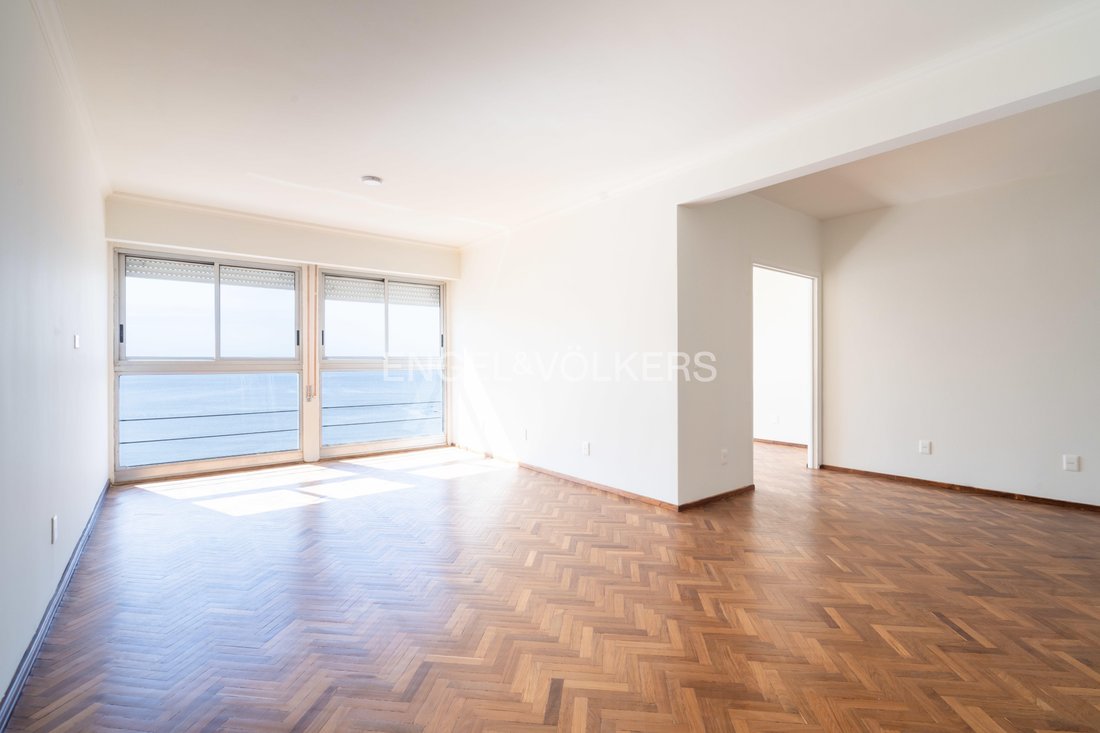 Apartment in Montevideo, Departamento de Montevideo, Uruguay 1 - 19045196
