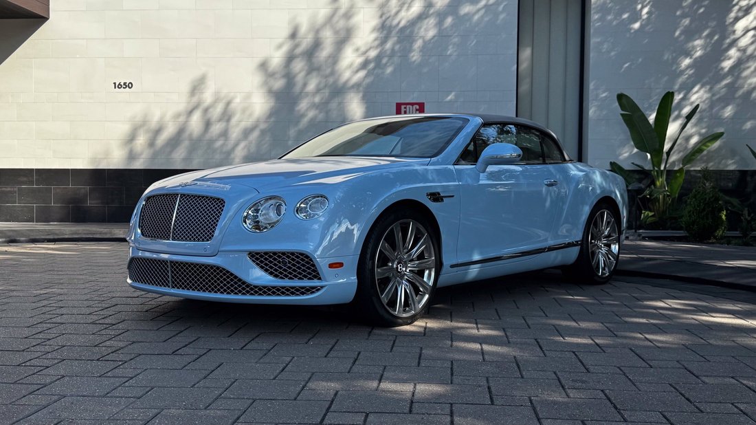Cabriolet in Houston, TX, United States 1 - 19049244