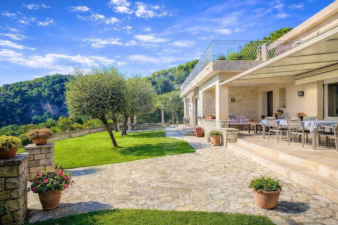 Villa in Val Fleuri-Montaleigne, Cagnes-sur-Mer, France 3 - 19049103