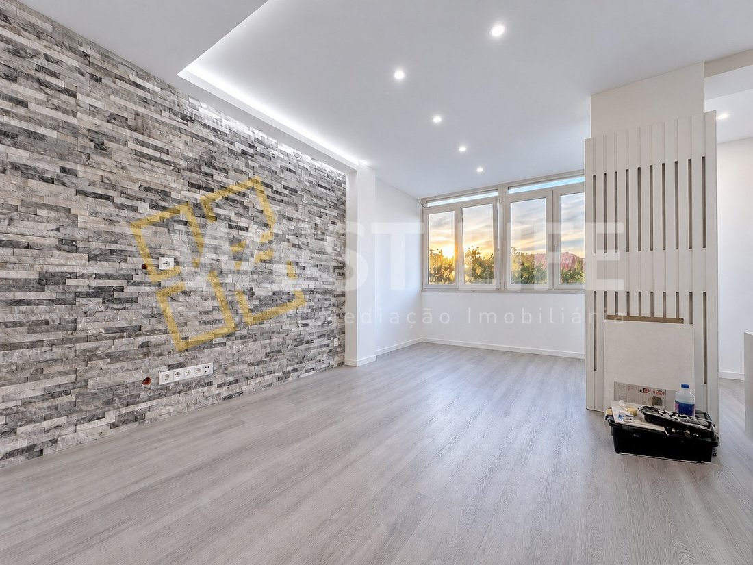 Apartment in Carnaxide e Queijas, Lisbon, Portugal 3 - 19049309