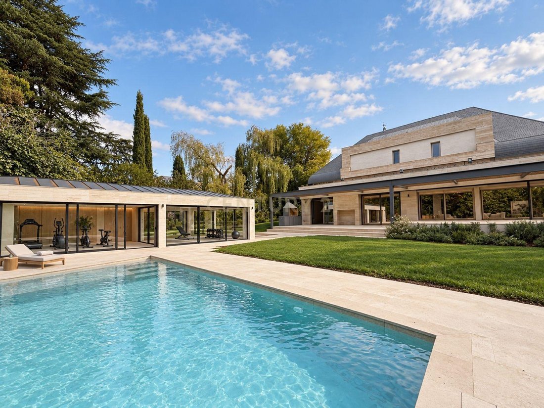 Villa in La Moraleja, Alcobendas, Comunidad de Madrid 1 - 19049040