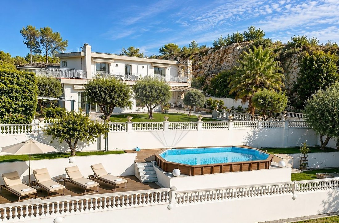 Villa in Val Fleuri-Montaleigne, Cagnes-sur-Mer, France 1 - 19049103