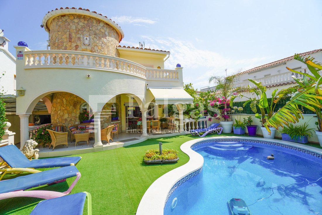 House in Empuriabrava, Catalonia, Spain 3 - 19049414