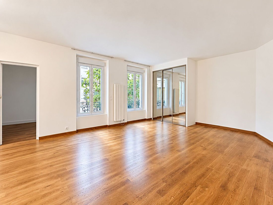 Apartment in Invalides, Paris 7e Arrondissement, Paris 3 - 19049171