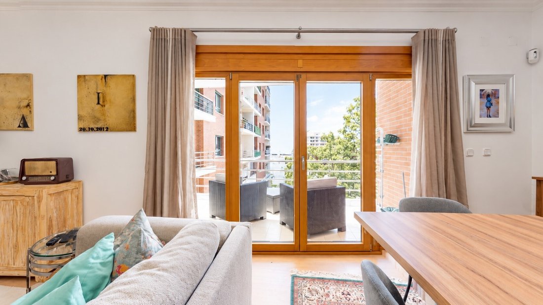 Apartment in Odivelas, Lisbon, Portugal 5 - 19049337