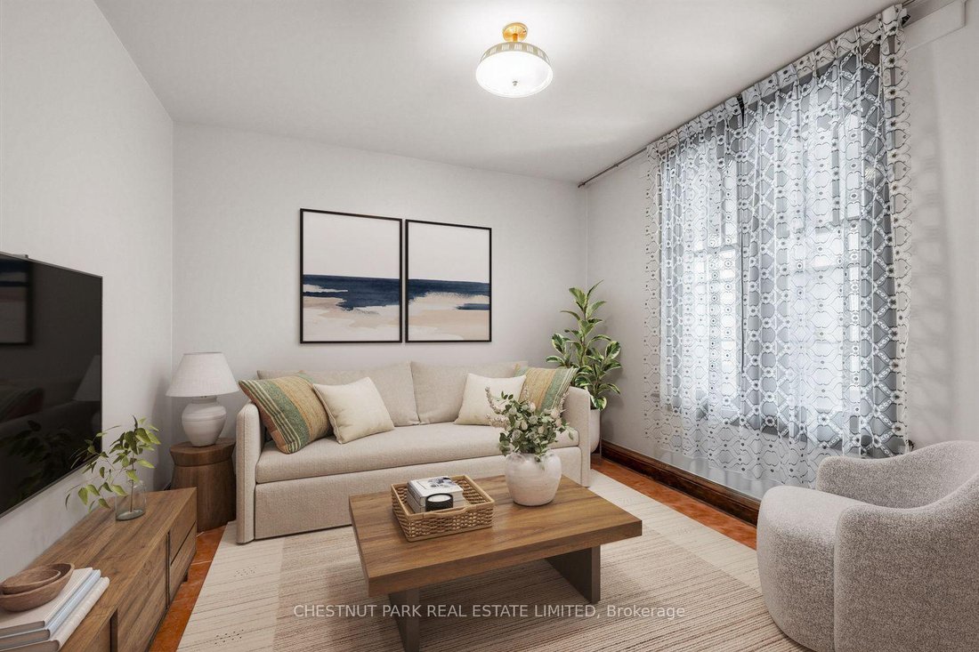 House in Toronto, Ontario, Canada 4 - 19049688