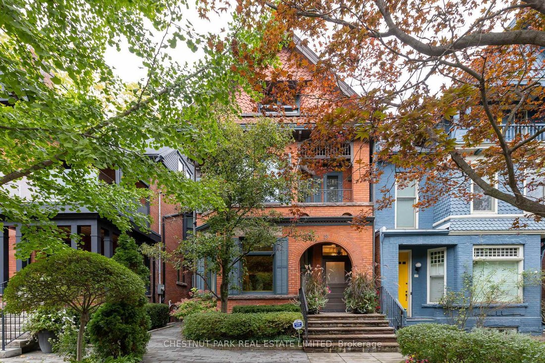 House in Toronto, Ontario, Canada 2 - 19049693