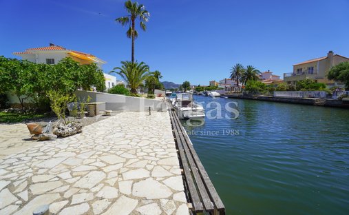 Maison à Empuriabrava, Catalogne, Espagne 1