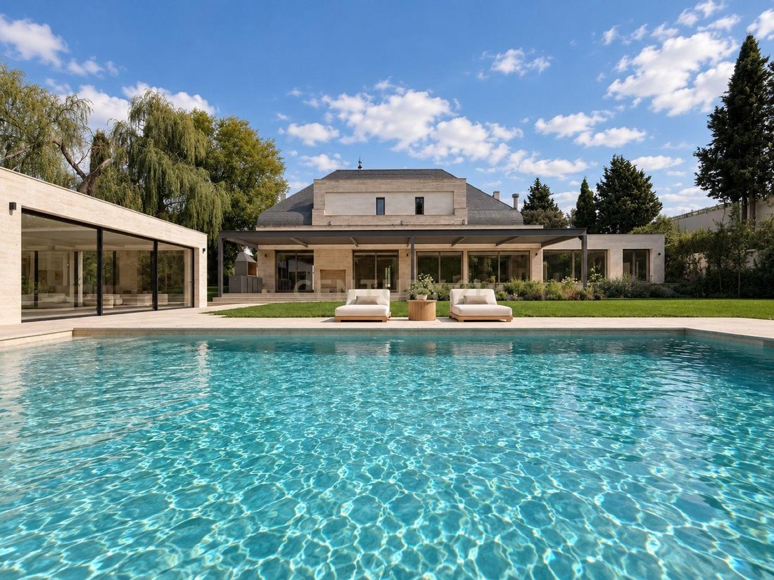 Villa in La Moraleja, Alcobendas, Comunidad de Madrid 2 - 19049040