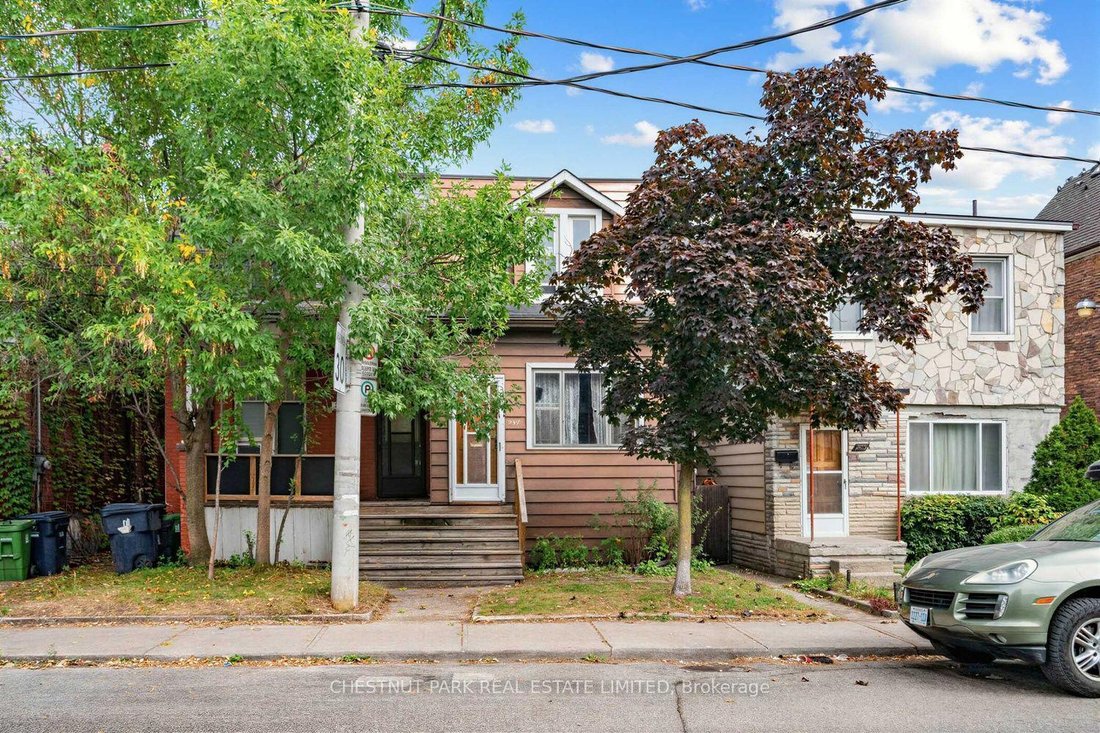House in Toronto, Ontario, Canada 1 - 19049688