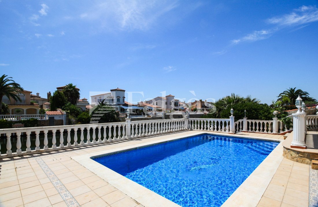 House in Empuriabrava, Catalonia, Spain 3 - 19049605