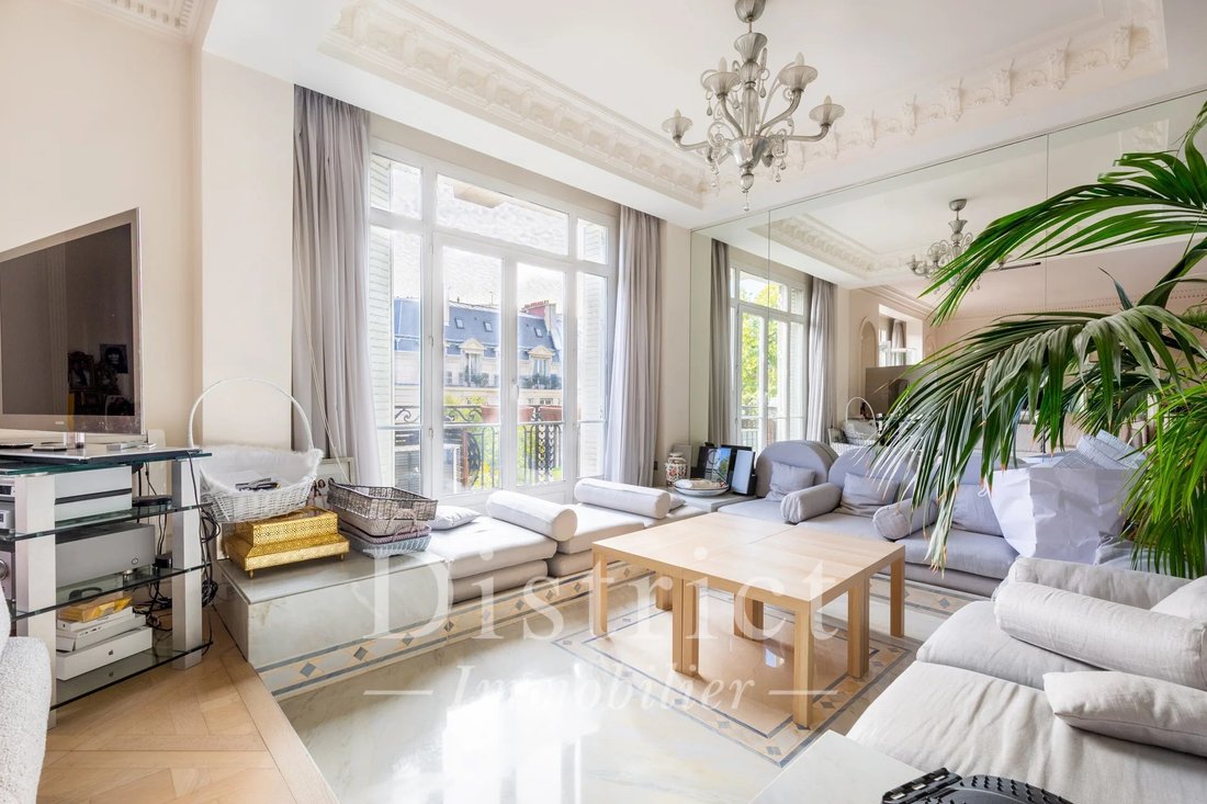 Apartment in Courcelles-Wagram, Paris 17e Arrondissement, Paris 3 - 19049154