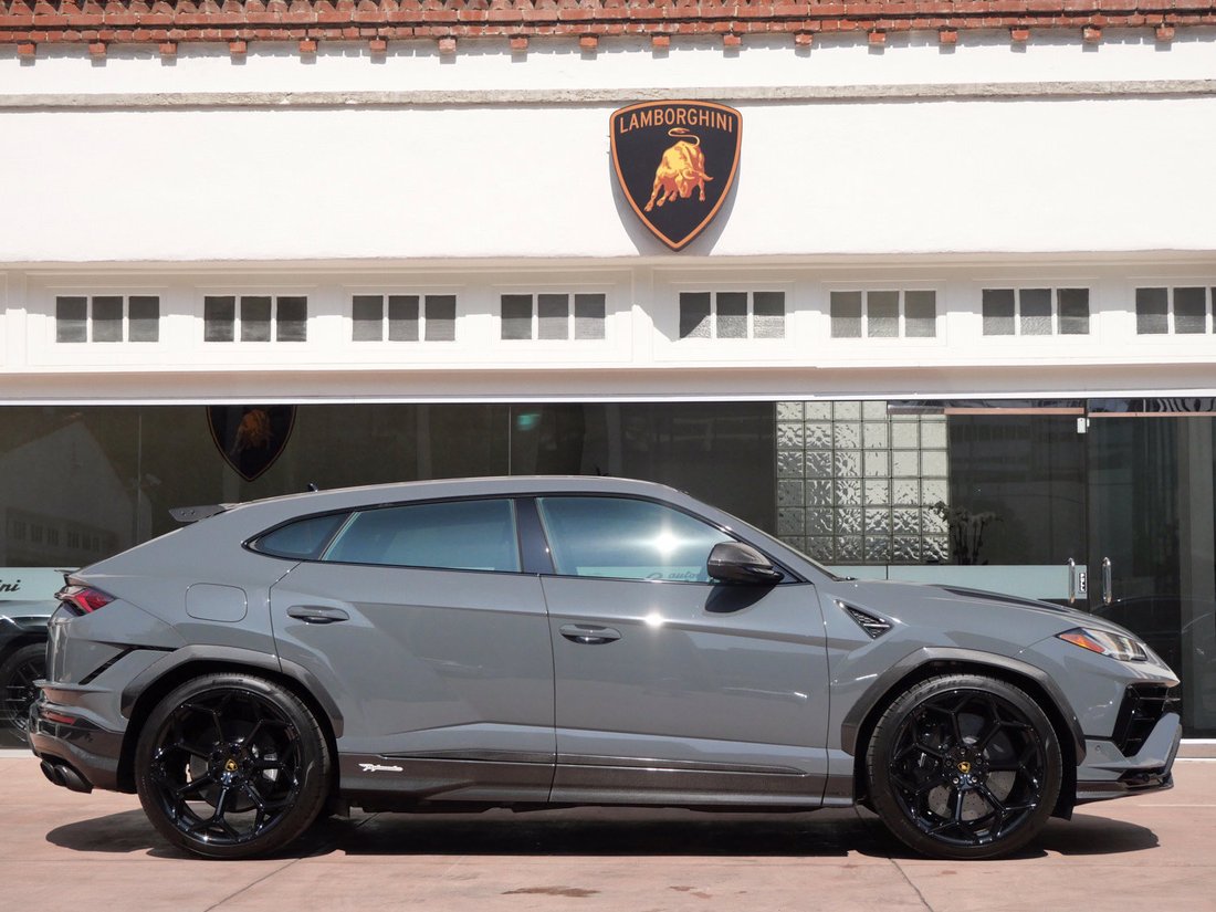 Suv in Beverly Hills, CA, United States 2 - 19049243