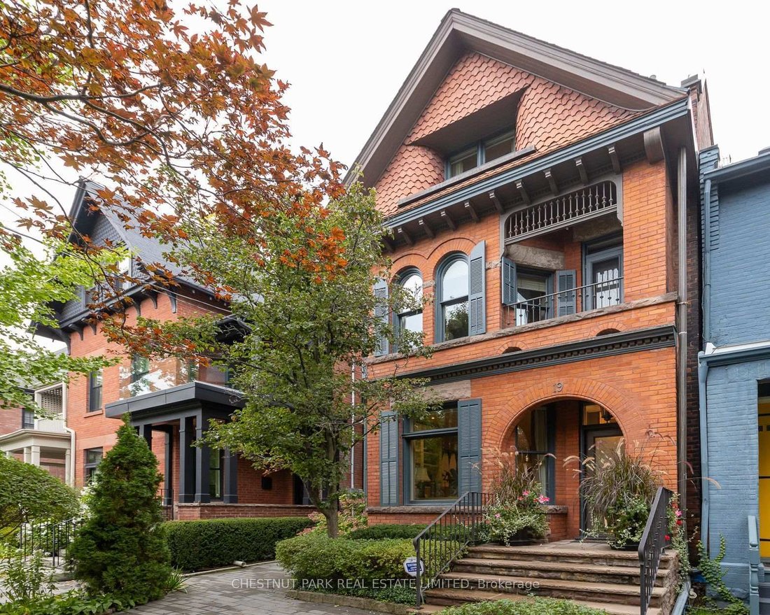 House in Toronto, Ontario, Canada 1 - 19049693