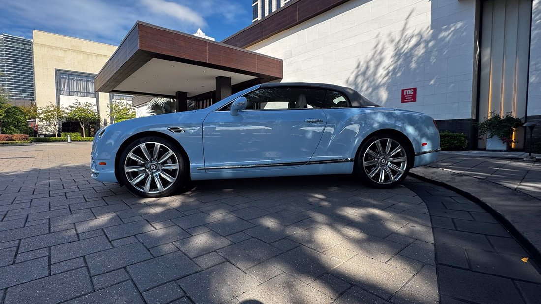 Cabriolet in Houston, TX, United States 5 - 19049244