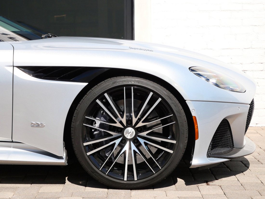 Coupe in Beverly Hills, CA, United States 4 - 19049237